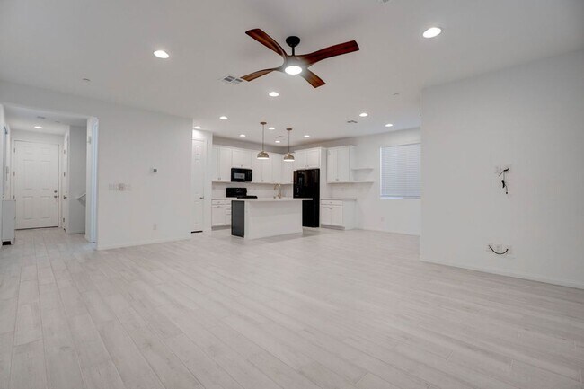 Building Photo - 111 Balsam Leaf Ct