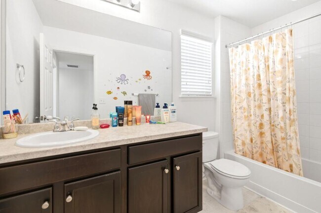 Building Photo - 5576 Bexley Dr