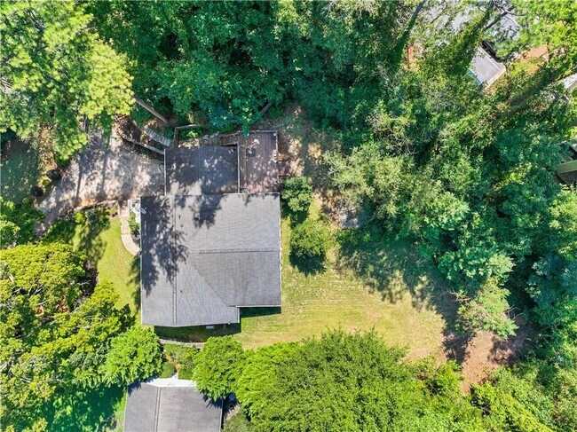 Building Photo - 1708 Childerlee Ln NE