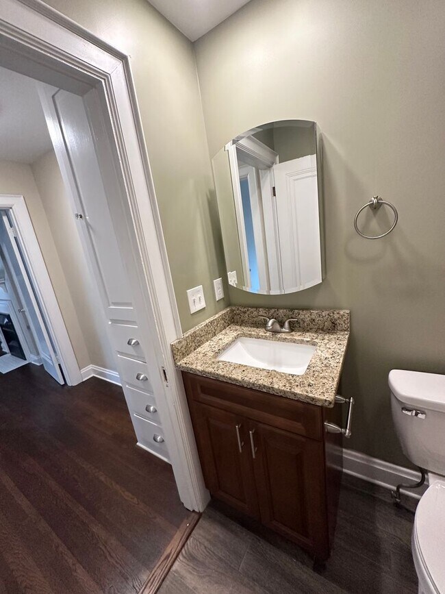 Building Photo - 1922 Baldridge Rd