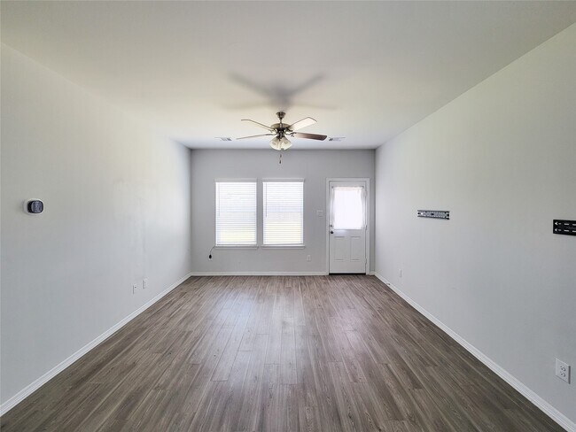Building Photo - 23330 Kinsfolk Dr