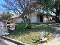 Building Photo - 12401 Shadyview Dr