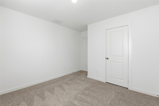 Building Photo - 3022 La Latina Dr