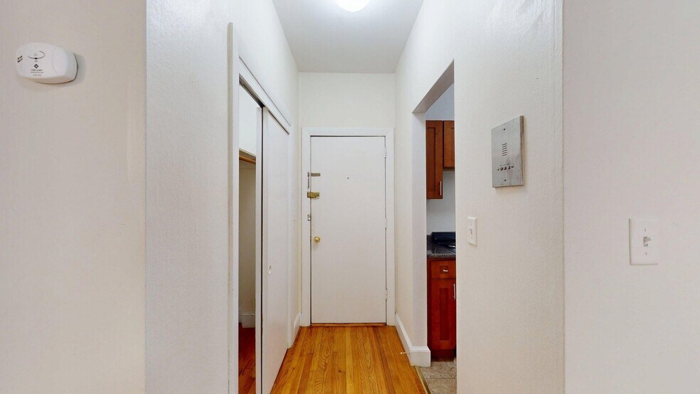 Building Photo - 33 Lancaster Terrace