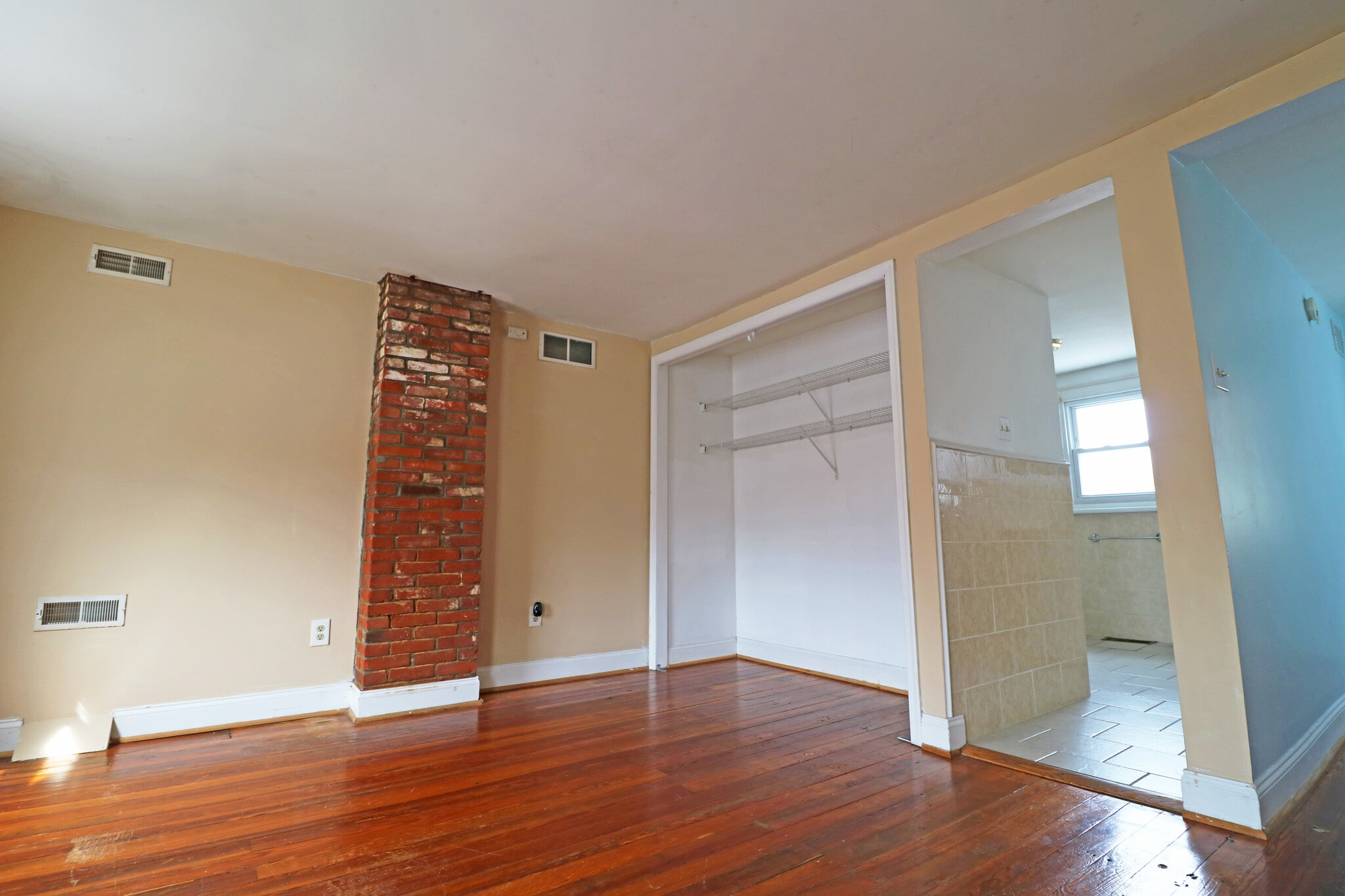 Building Photo - 31 S Darlington St