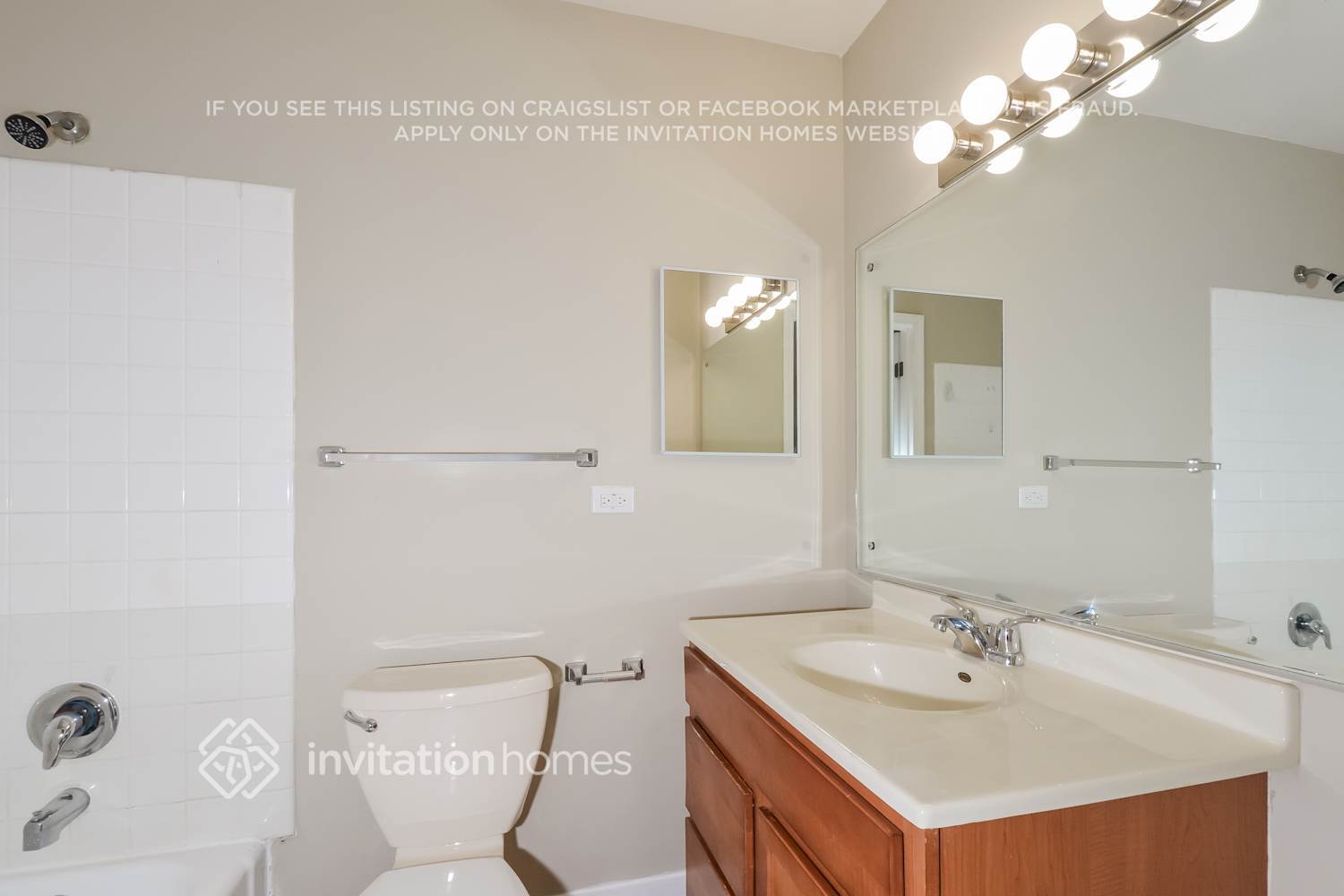 Building Photo - 828 Winmoor Dr