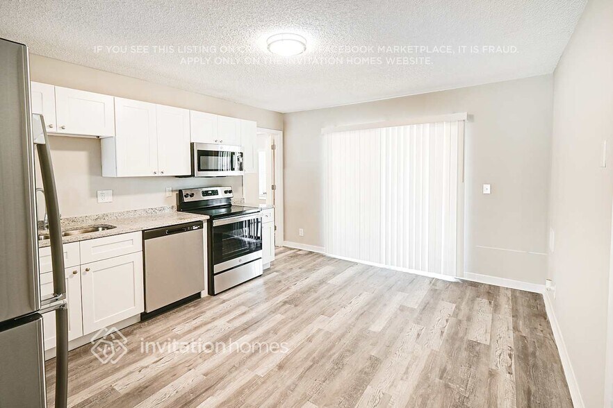 Building Photo - 5825 Ithaca Cir W