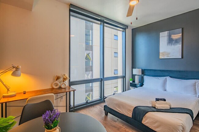 Building Photo - 700 N 4th St