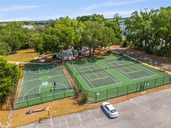 Building Photo - 808 Malone Dr