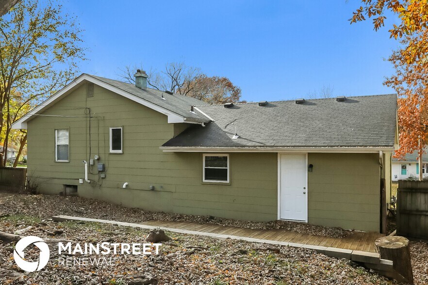 Building Photo - 4201 N Lister Ave