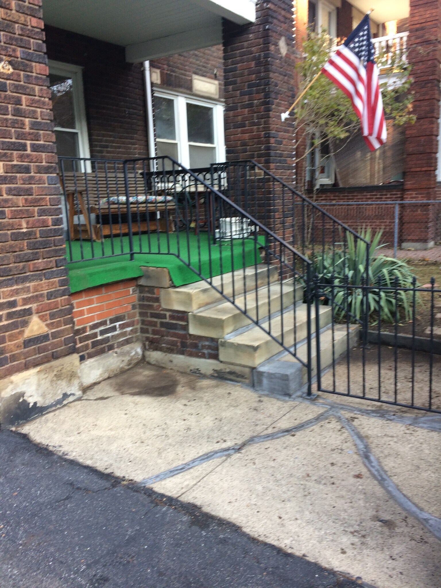 Building Photo - 2210 Murray Hill Rd