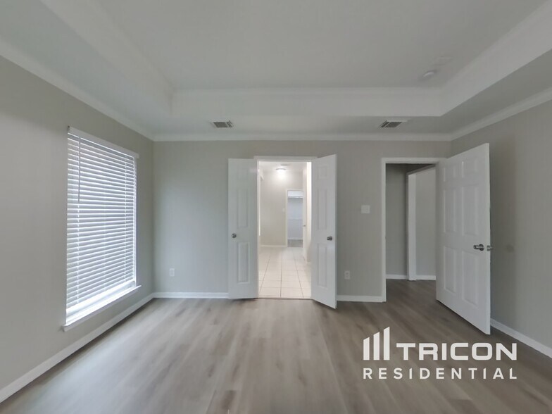 Building Photo - 17419 Pikes Peek Ct