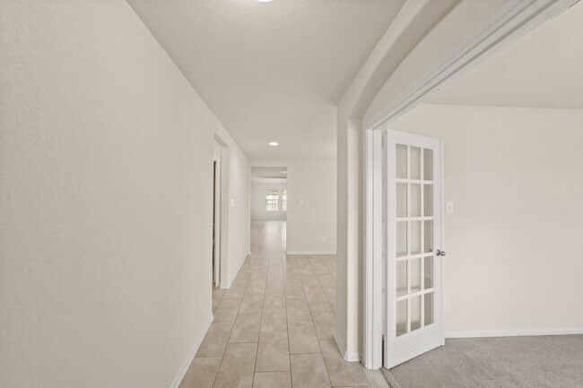 Building Photo - 16401 Olive Sparrow Dr