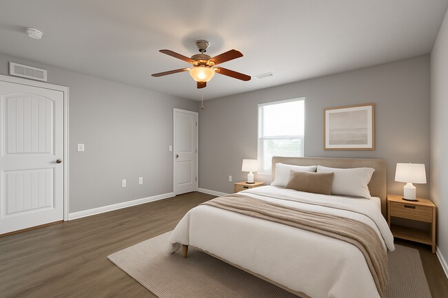 Building Photo - Beautiful Renovated Single Family Home | 3 BR/2BA Duplex| 1-Car Covered Parking |Spacious & Sunny...