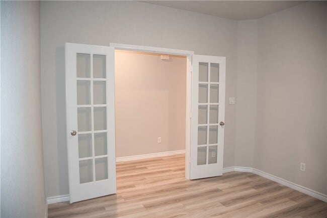 Building Photo - 2145 Chief St