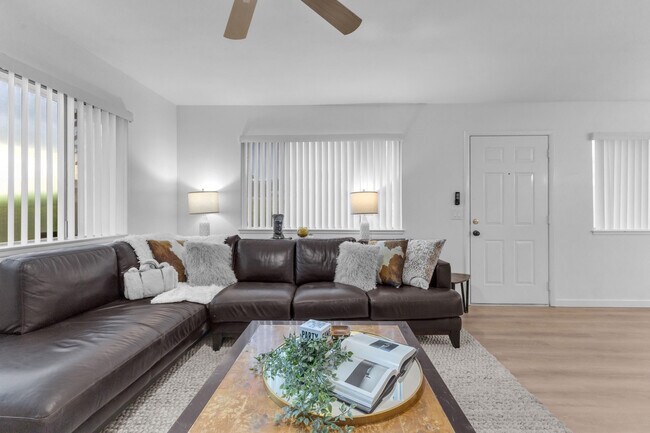 Building Photo - 72682 Thrush Rd