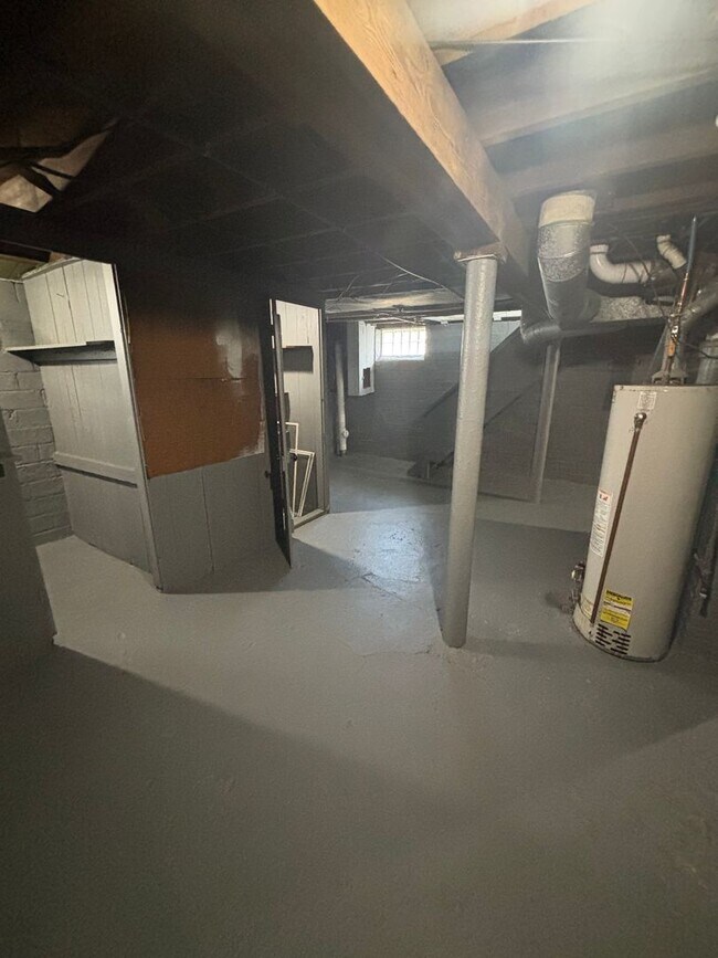 Building Photo - 4bd Single Cleveland Hts Cash Pay