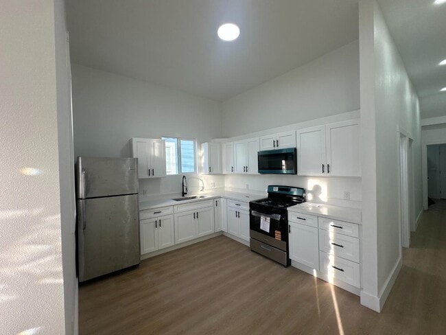 Building Photo - 3238 Adeline St