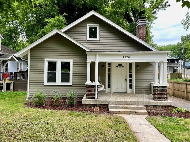 Primary Photo - 1126 Sharpe Ave