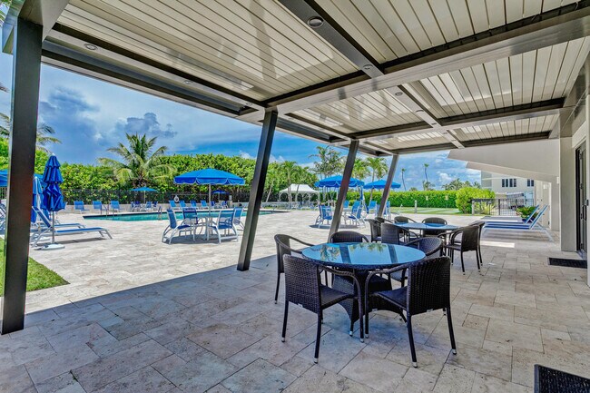 Building Photo - 145 S Ocean Ave