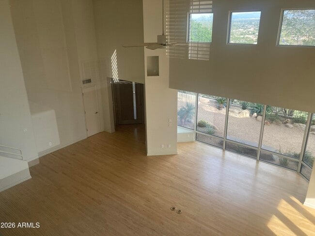 Building Photo - 6301 E Hummingbird Ln