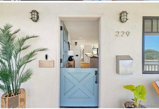 Building Photo - 229 Carnation Ave