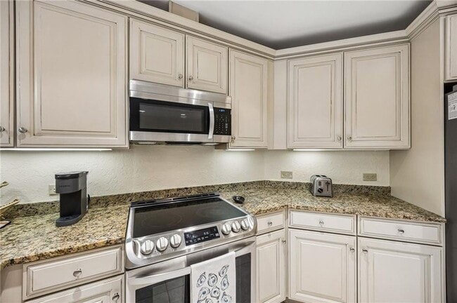 Building Photo - 150 Salt Air Dr