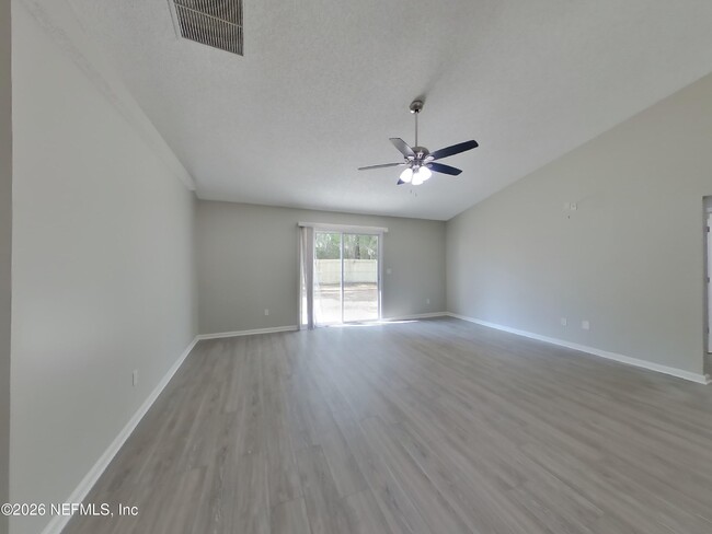 Building Photo - 1330 Summerbrook Dr