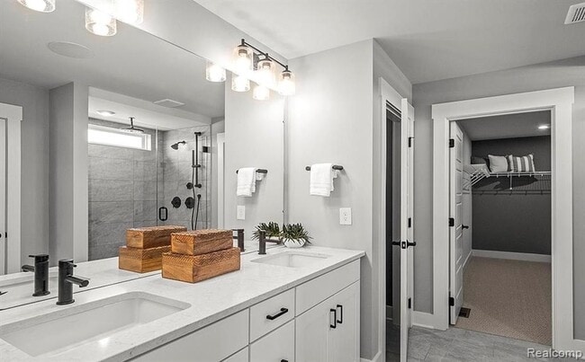 Building Photo - 59579 Schuss Gully Dr