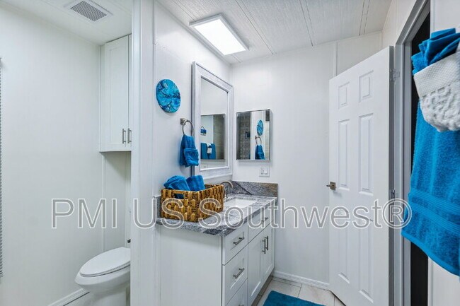 Building Photo - 437 Riverfront Dr