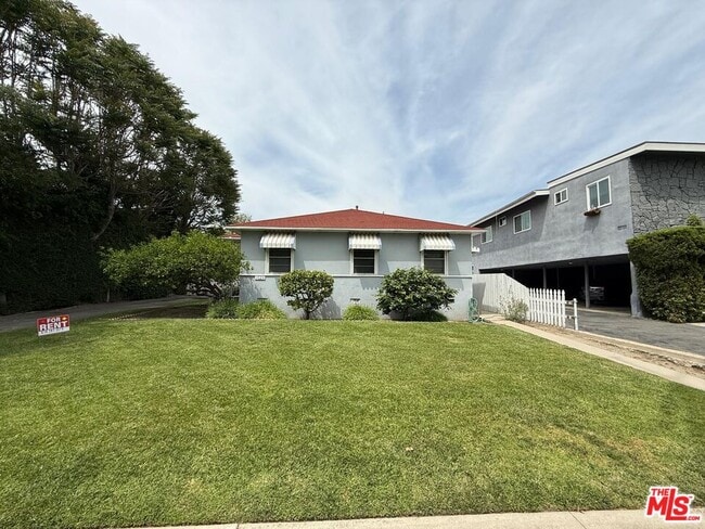 Building Photo - 1025 W Clark Ave