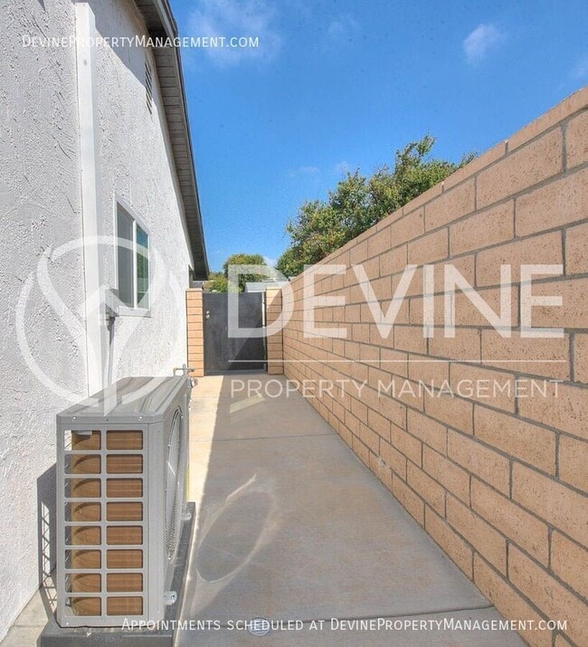 Building Photo - 7649 Pepper St