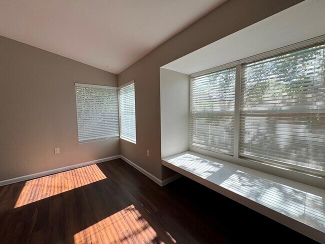 Building Photo - Location, Location, Location!