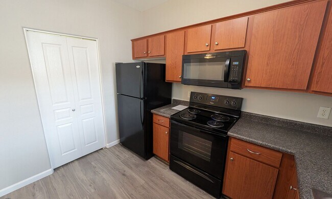 Building Photo - 1 Bedroom Condo in the Solana Townhome Community Near E Baseline Rd and S Higley Rd!