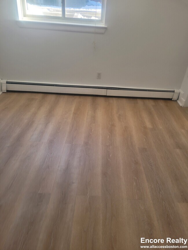 Building Photo - 61 Selkirk Rd