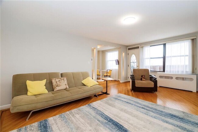 Building Photo - 50 Brighton 1st Rd