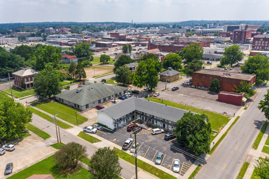 Primary Photo - "The Belle Grove" One Bedroom Apartments (...