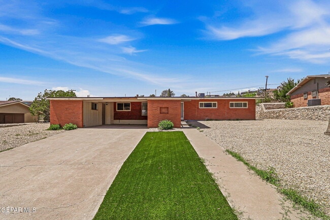 Building Photo - 4233 Hampshire Ln