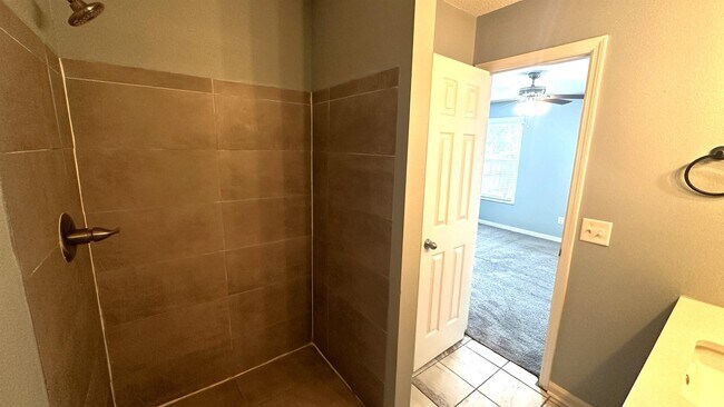 Building Photo - 4085 Remer Ct