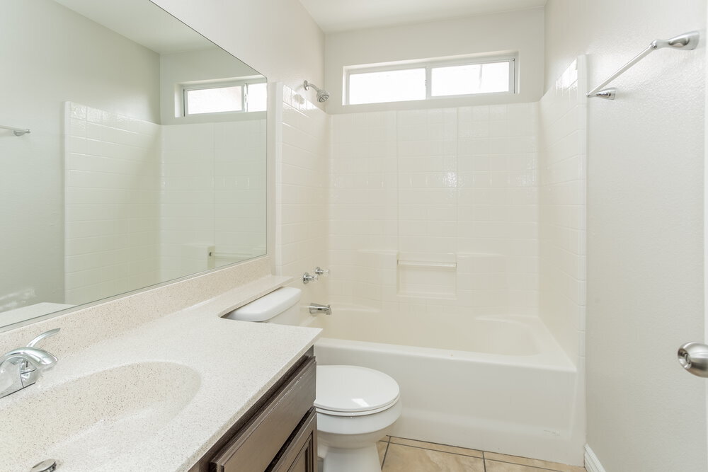 Building Photo - 4565 Savin Cir