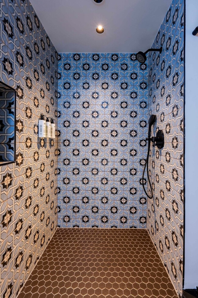 Building Photo - 1200 Ocean Dr