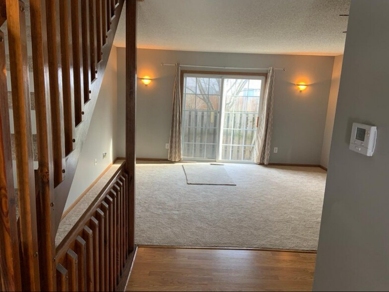 Building Photo - 1732 Ridgebury Dr