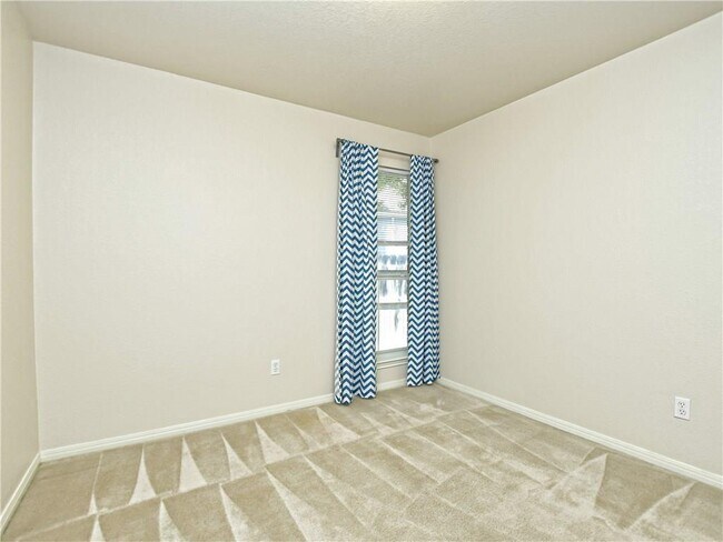 Building Photo - 1725 Dapplegrey Ln