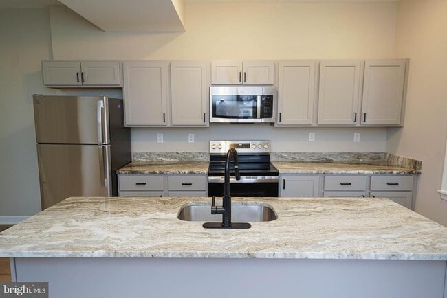 Building Photo - 218 S Pennsylvania Ave