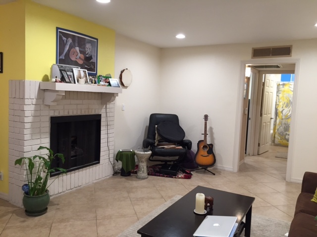 Gas fireplace with mantle - 3647 Jasmine Ave