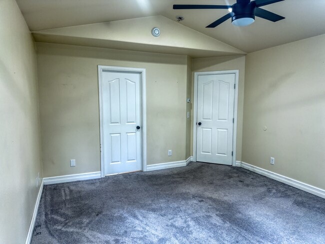 Building Photo - 1850 Osborn Ct