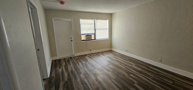 Building Photo - 3041 Second Street
