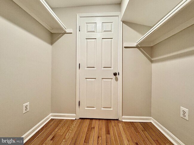 Building Photo - 2017 13th St NW