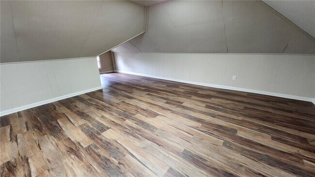 Building Photo - 1029 Katherwood Dr SW