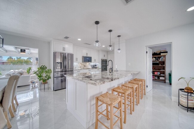 Building Photo - 10520 SW 46th Terrace